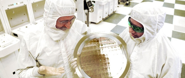 與摩爾定律脫節(jié) 英特爾7nm最早2020年見？